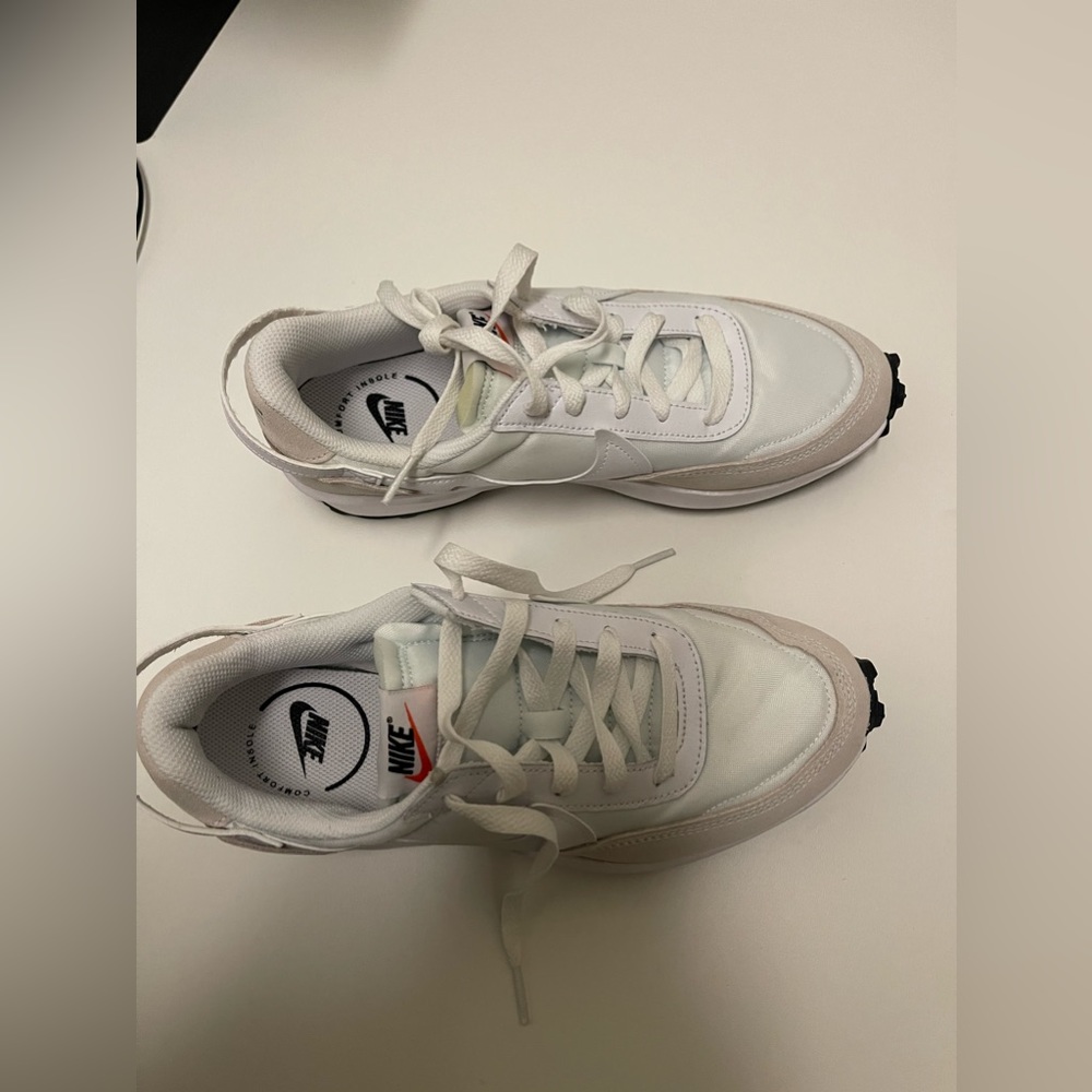 Nike Waffle Debut white